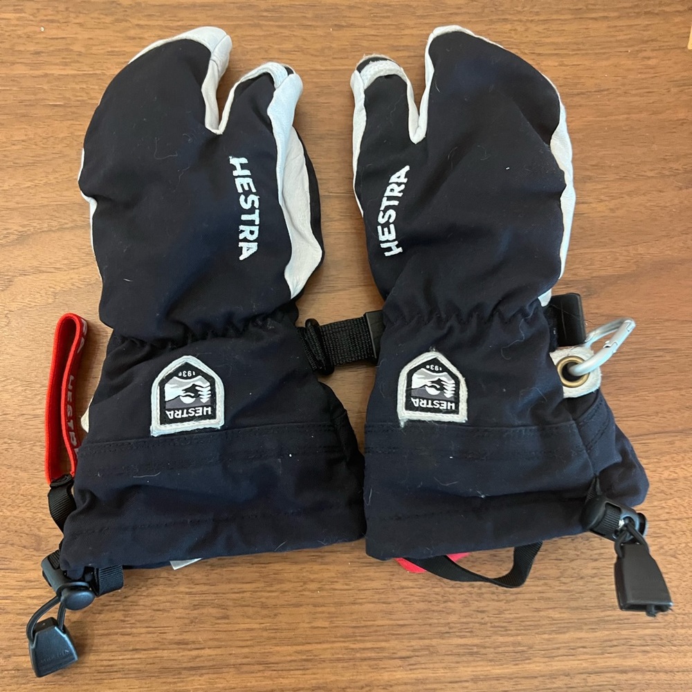 Hestra unisex black gloves - size 6
